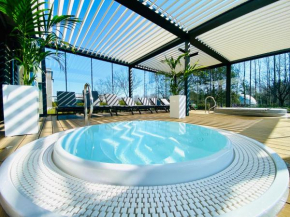  Artis Loft Hotel  Радзеёвице